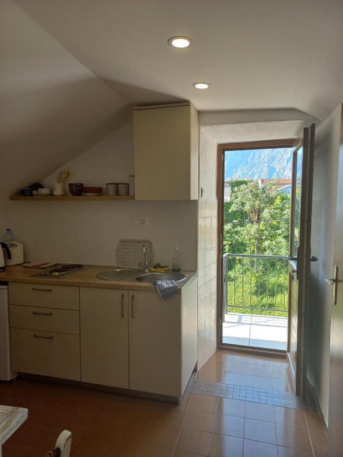 Mansarda Apartment Kotor Exterior foto